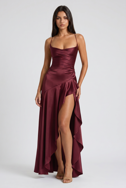 Vestido Maxi Burdeos con Drapeado y Abertura
