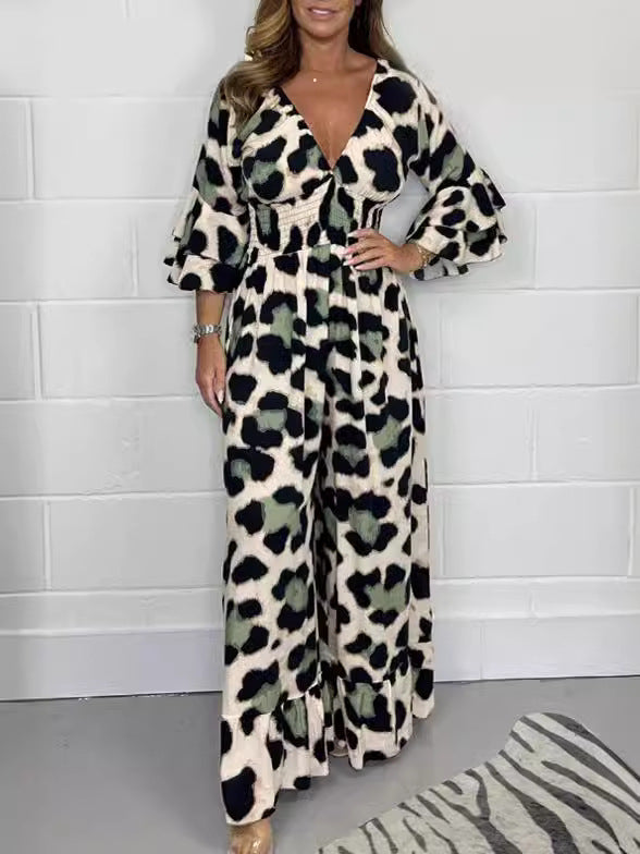 Nuevos monos con escote en V y estampado de leopardo.